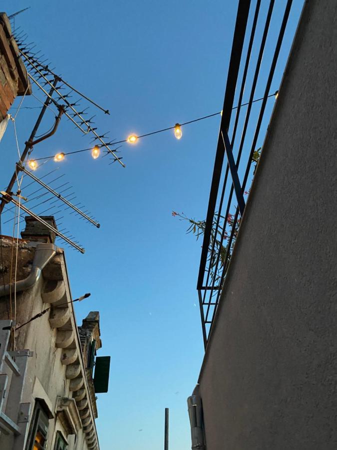Ferienwohnung Ancient & Modern Šibenik Exterior foto